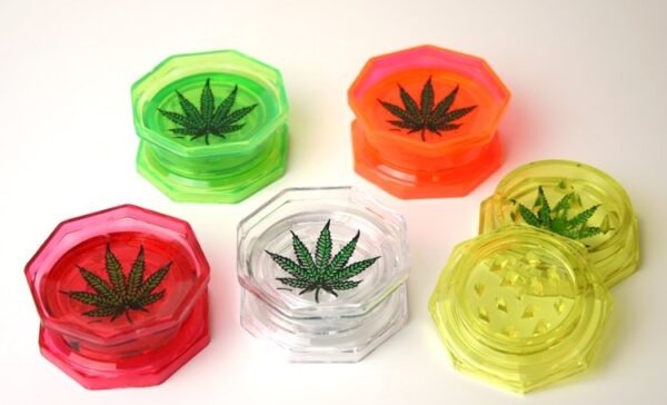 Acryl Grinder mit Leaf